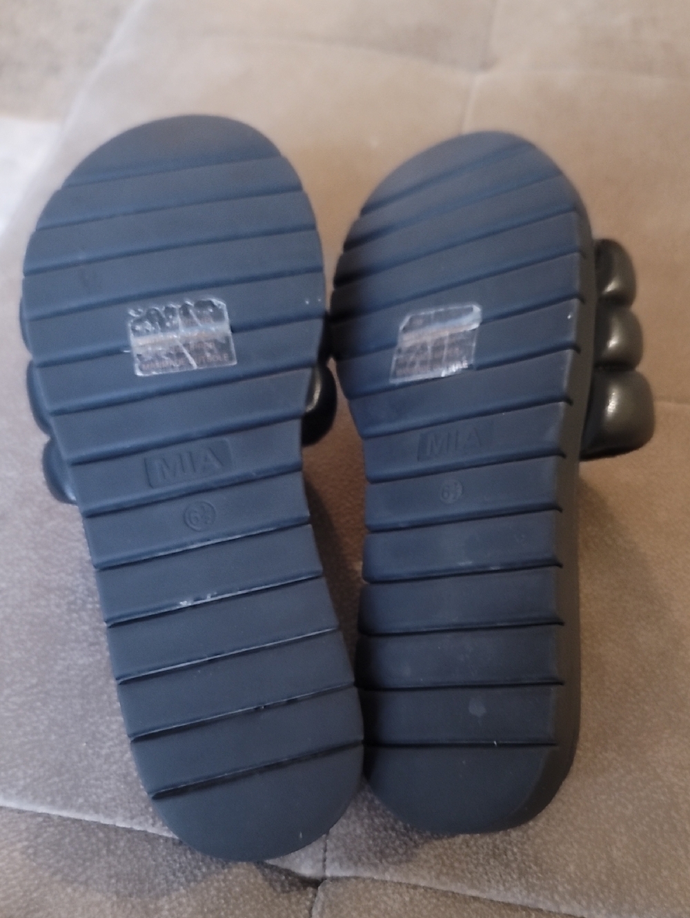 MIA Black Puffer Slide Sandals Mishel Sz 6.5 - Picture 6 of 6